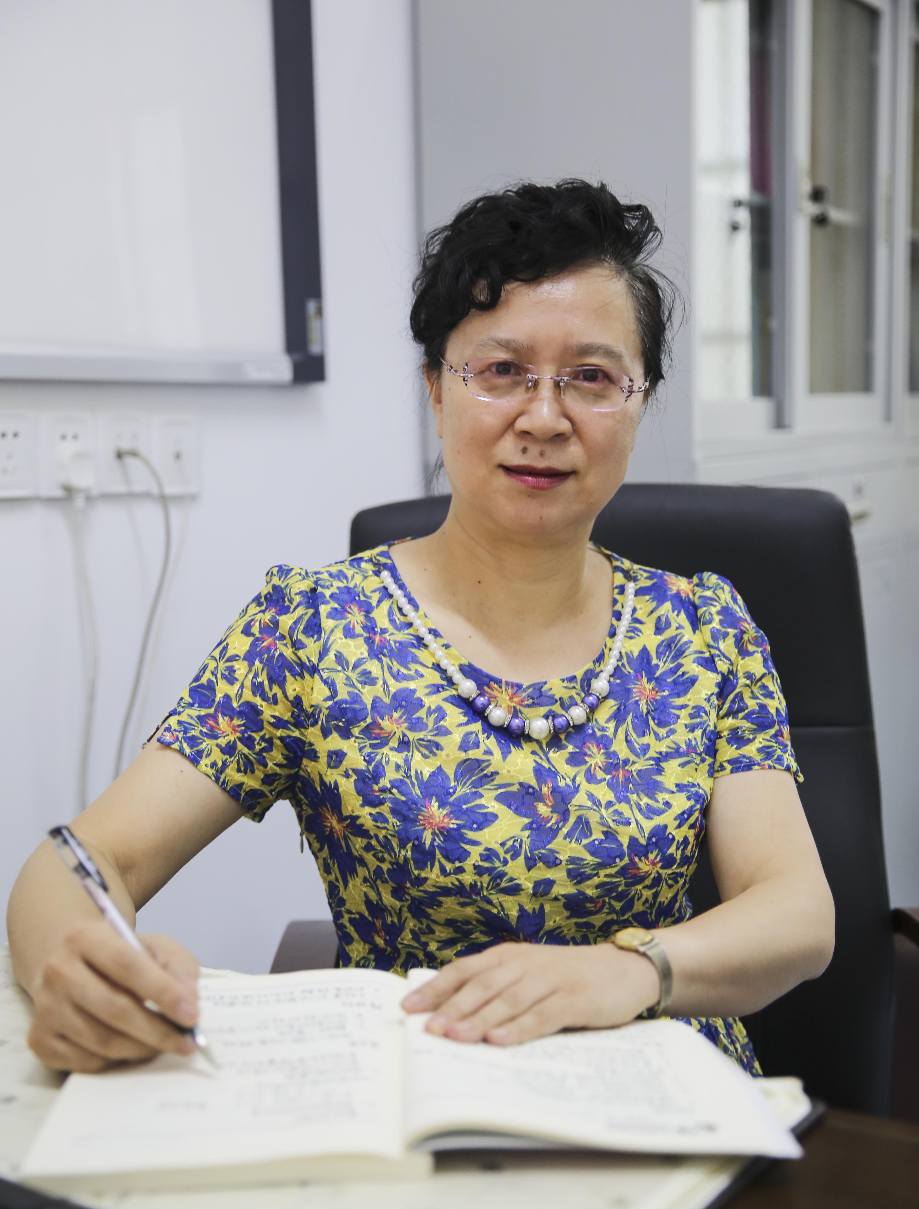 杜明华